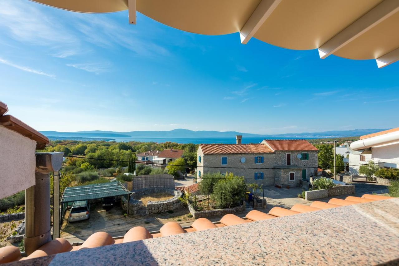 Apartmani Sandra Malinska Sveti Vid-Miholjice Exterior foto