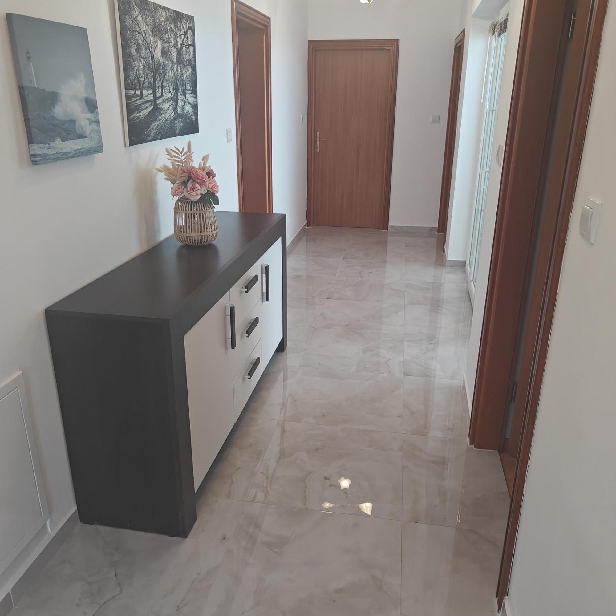 Apartmani Sandra Malinska Sveti Vid-Miholjice Exterior foto